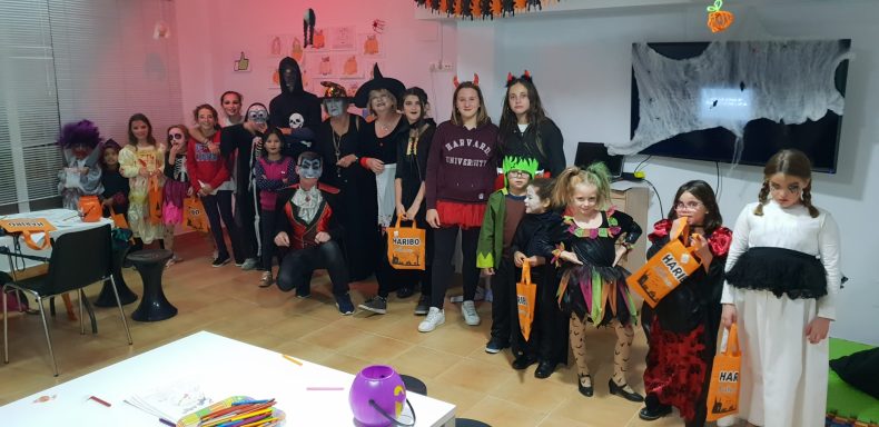 Halloween en Let’s Talk English School — momento 12